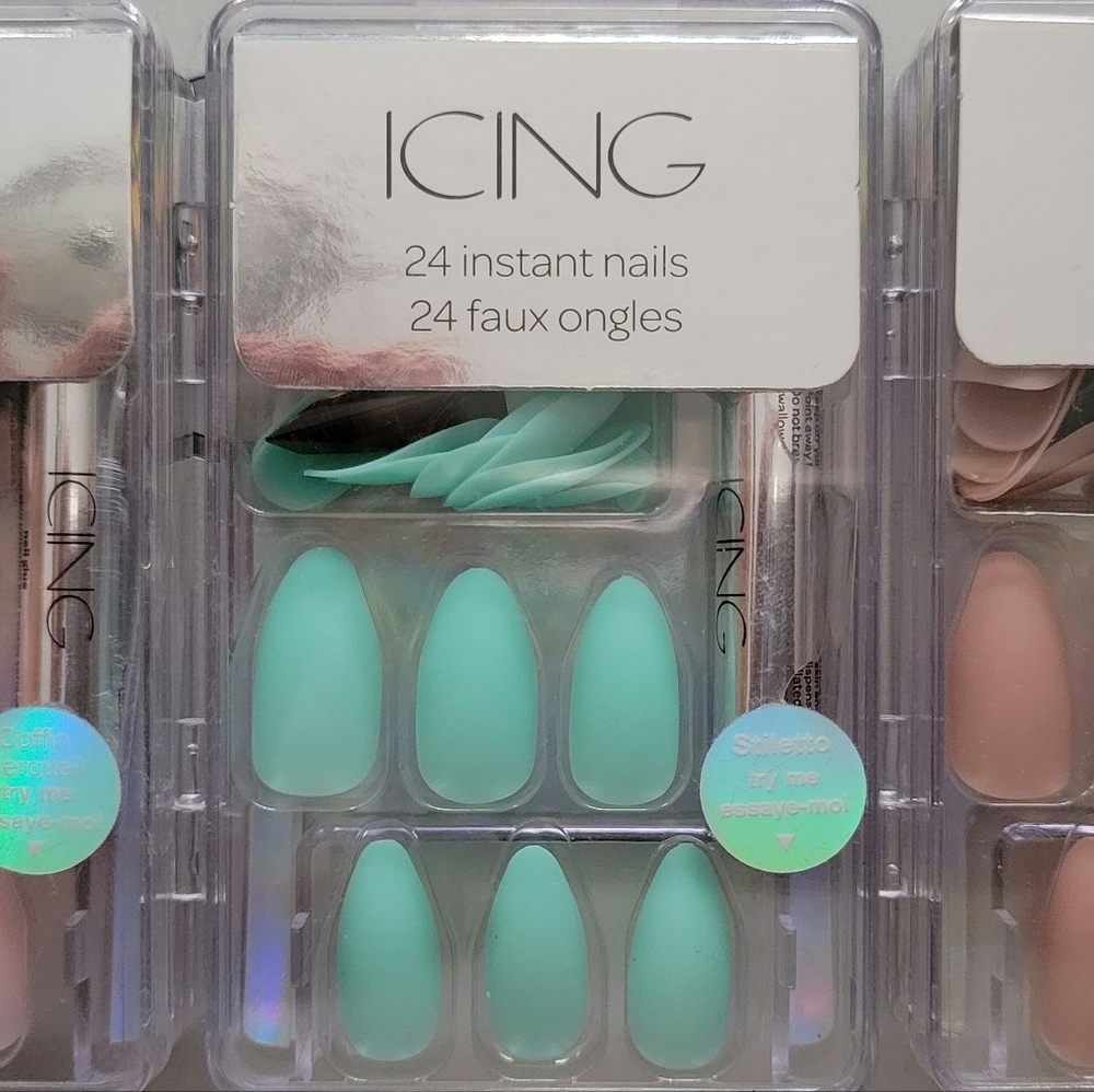 Press-On Nails by ICING